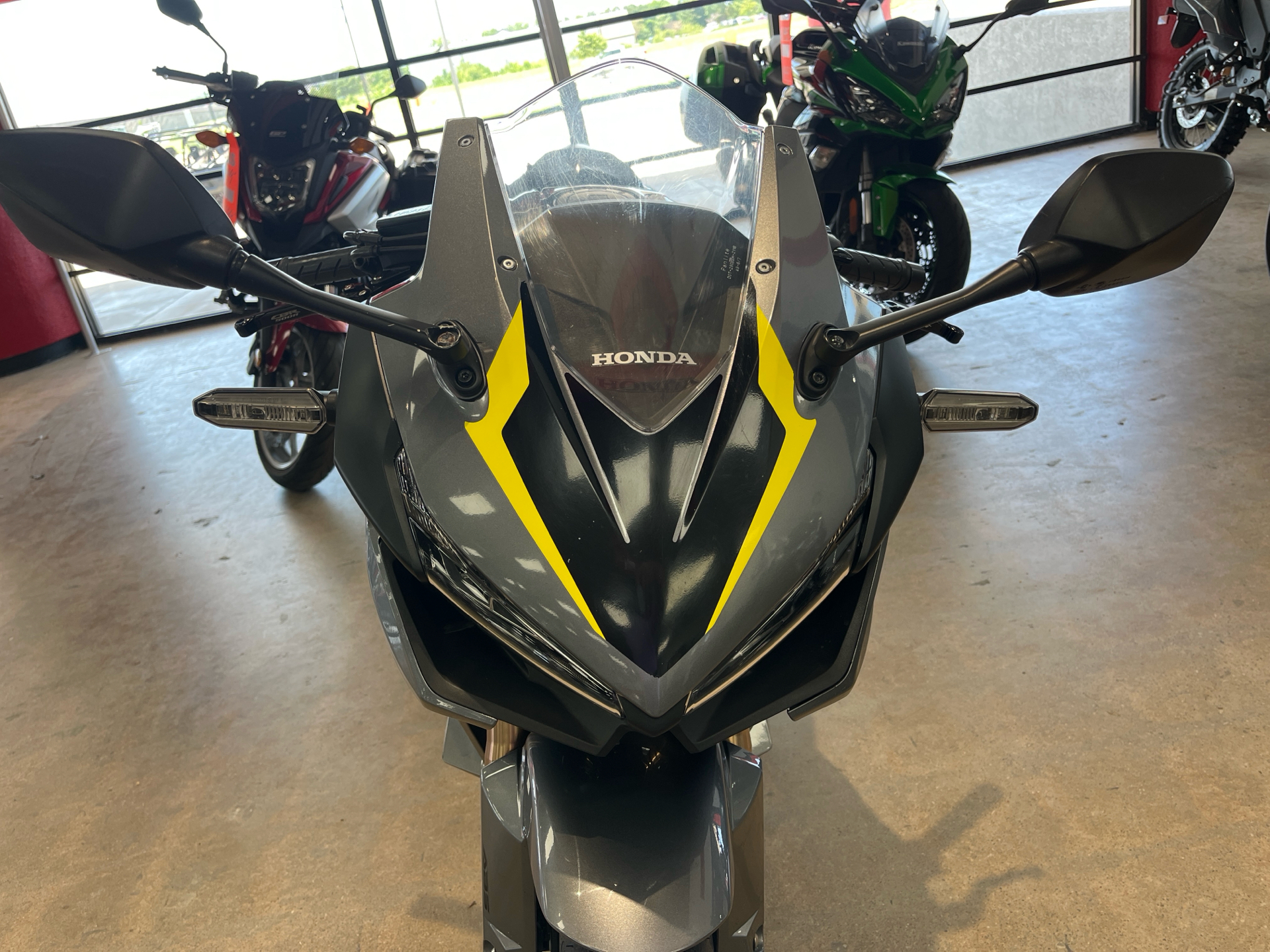 2022 Honda CBR500R ABS in Wichita, Kansas - Photo 2