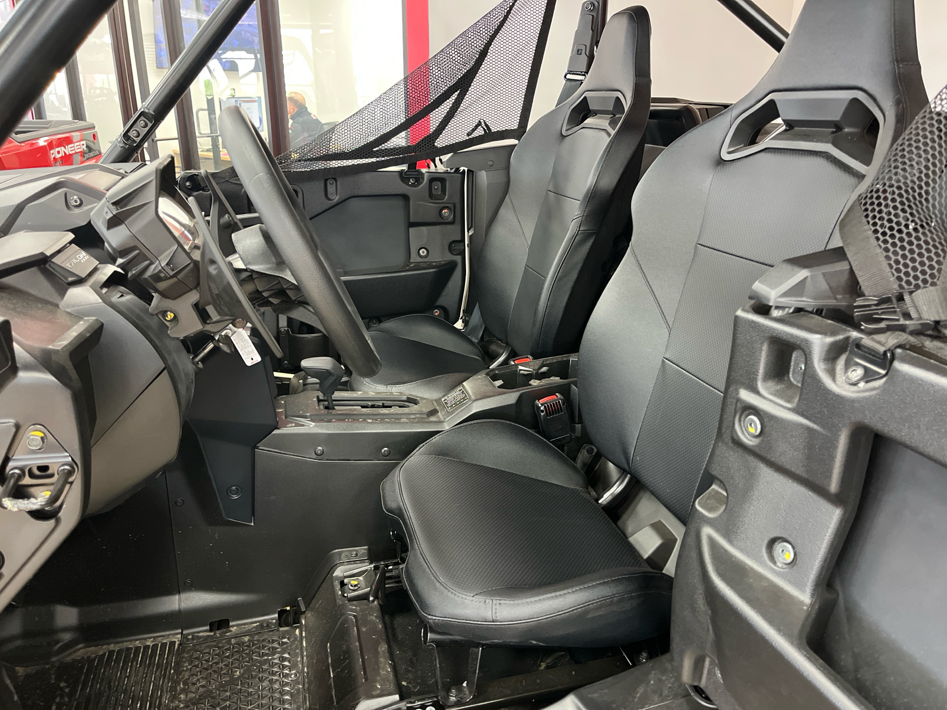 2024 Honda Talon 1000R in Wichita, Kansas - Photo 6