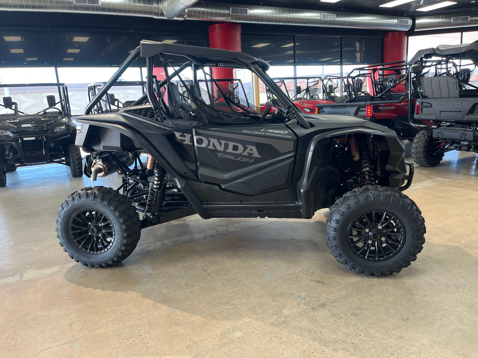 2024 Honda Talon 1000R in Wichita, Kansas - Photo 2