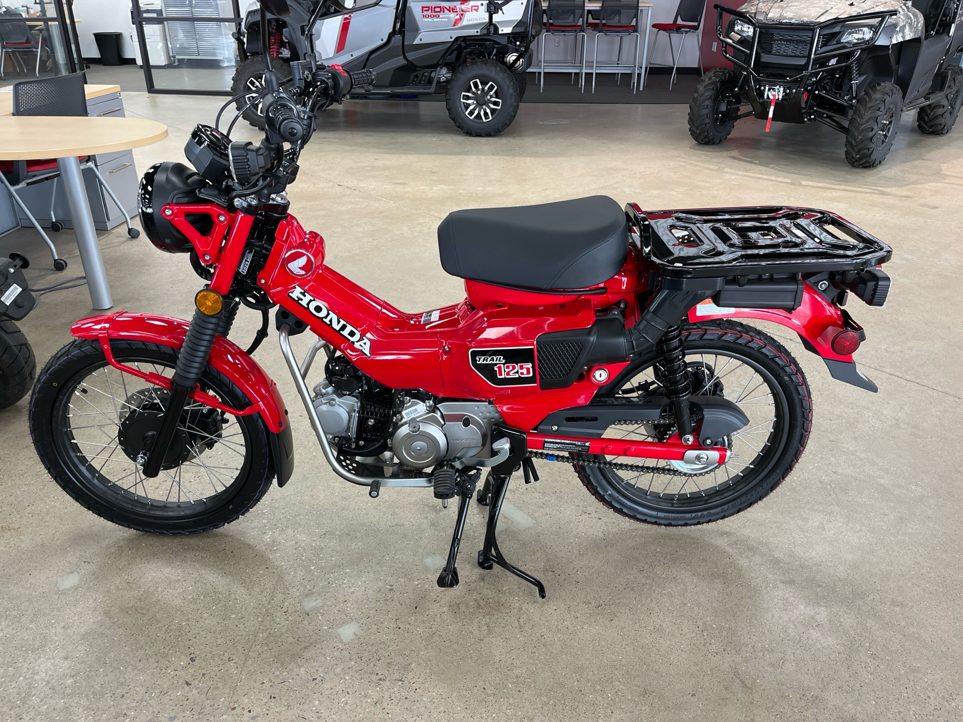 2025 Honda Trail125 in Wichita, Kansas - Photo 3