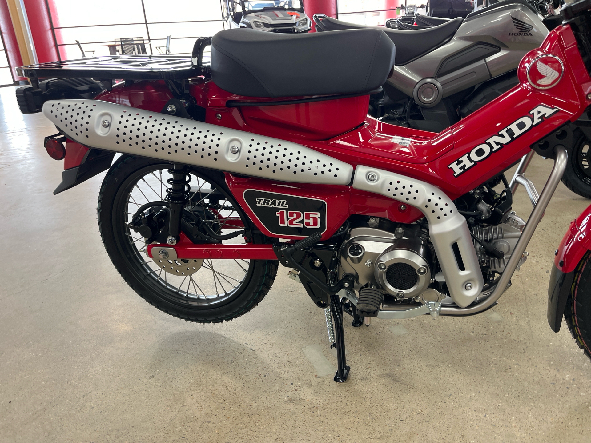 2025 Honda Trail125 in Wichita, Kansas - Photo 9
