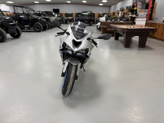 2027 Kawasaki Ninja® ZX-6R ABS 4