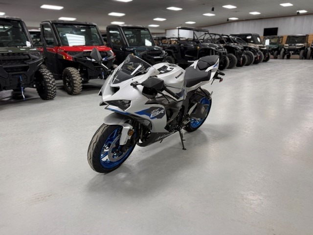 2027 Kawasaki Ninja® ZX-6R ABS 5