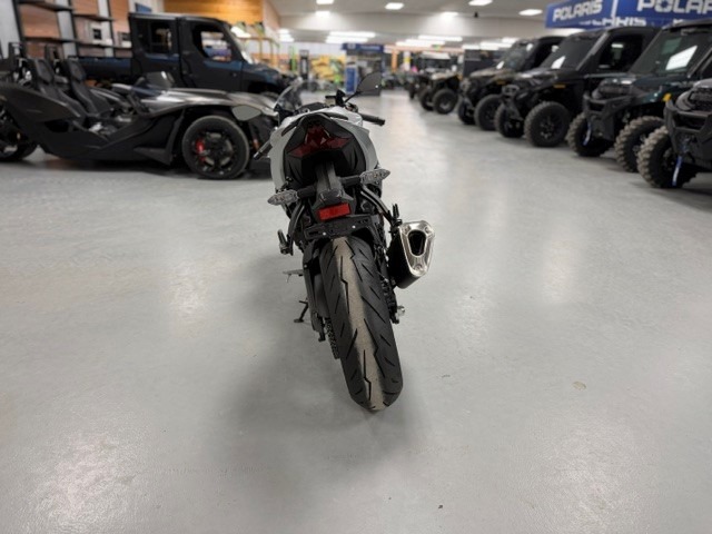 2027 Kawasaki Ninja® ZX-6R ABS 7