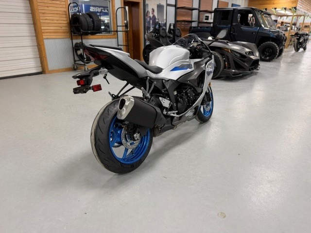2027 Kawasaki Ninja® ZX-6R ABS 8