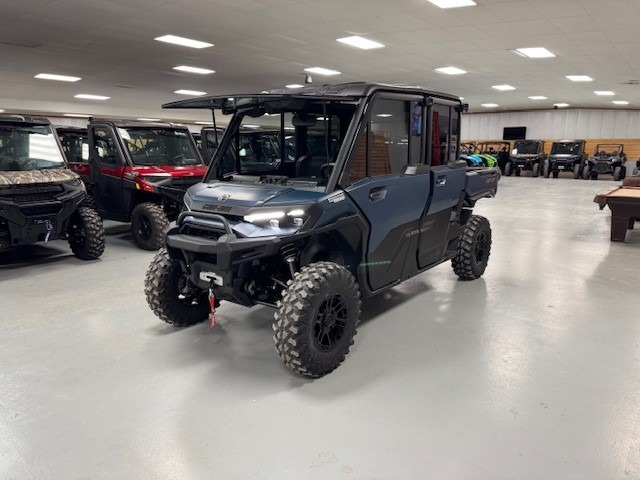 2026 Can-Am™ Defender MAX Limited HD11 6