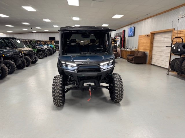 2026 Can-Am™ Defender MAX Limited HD11 3