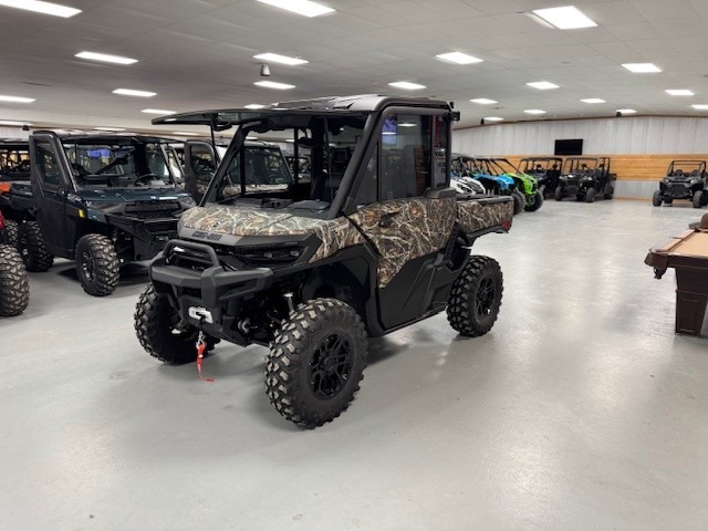 2026 Can-Am™ Defender Limited HD11 6