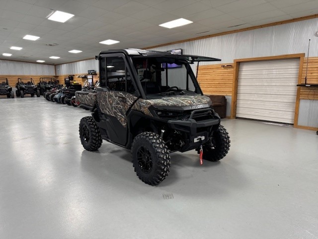 2026 Can-Am™ Defender Limited HD11 1