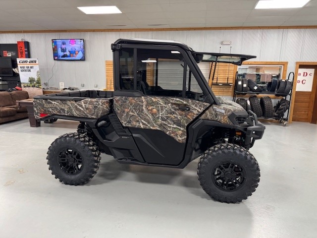 2026 Can-Am™ Defender Limited HD11 8