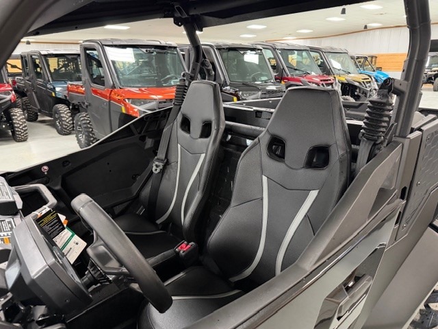 2026 Can-Am™ Commander XT 1000R 10