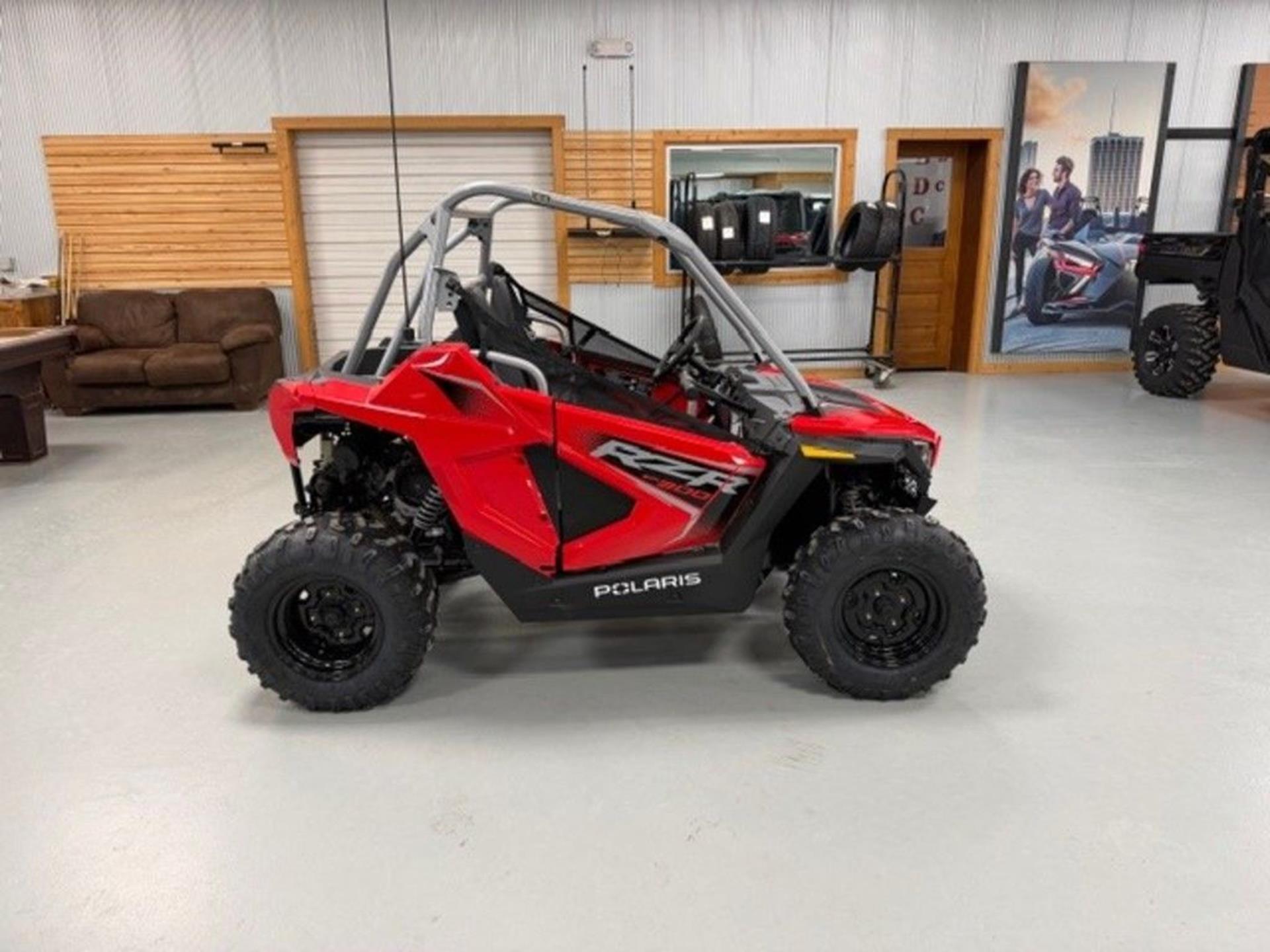 2026 Polaris RZR 200 EFI 4