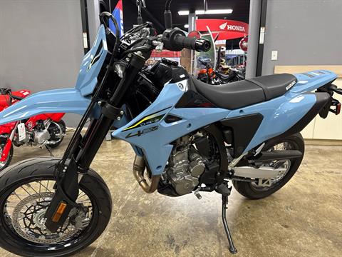 2025 Suzuki DR-Z4SM