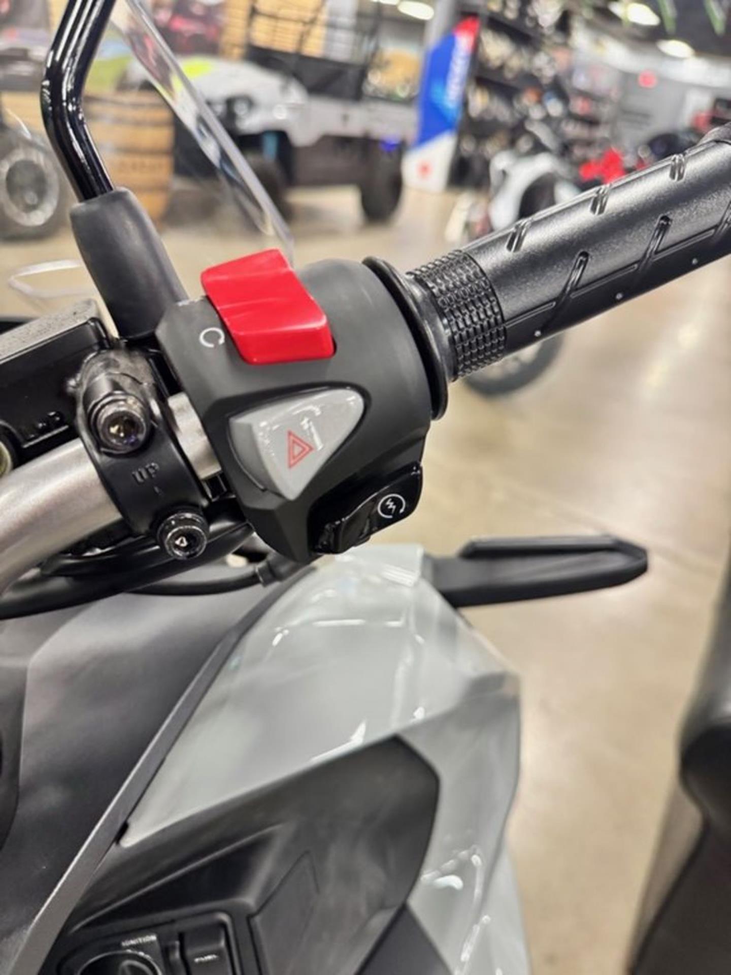 2026 Honda ADV160 7
