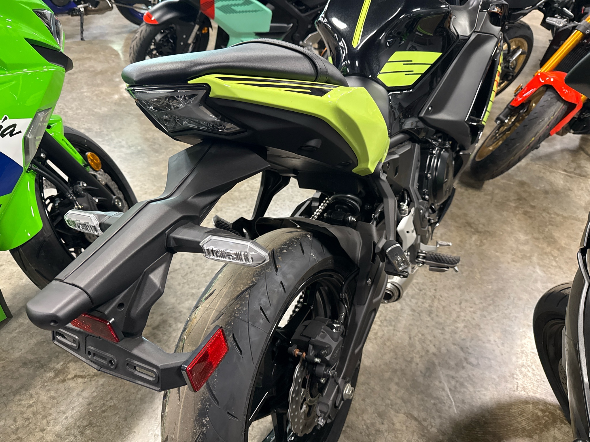 2026 Kawasaki Ninja® 650 ABS 5