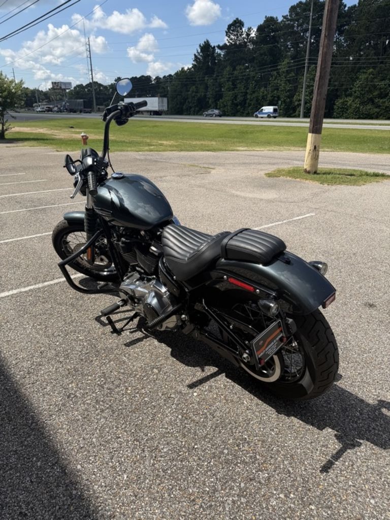 2025 Harley-Davidson Street Bob® 4
