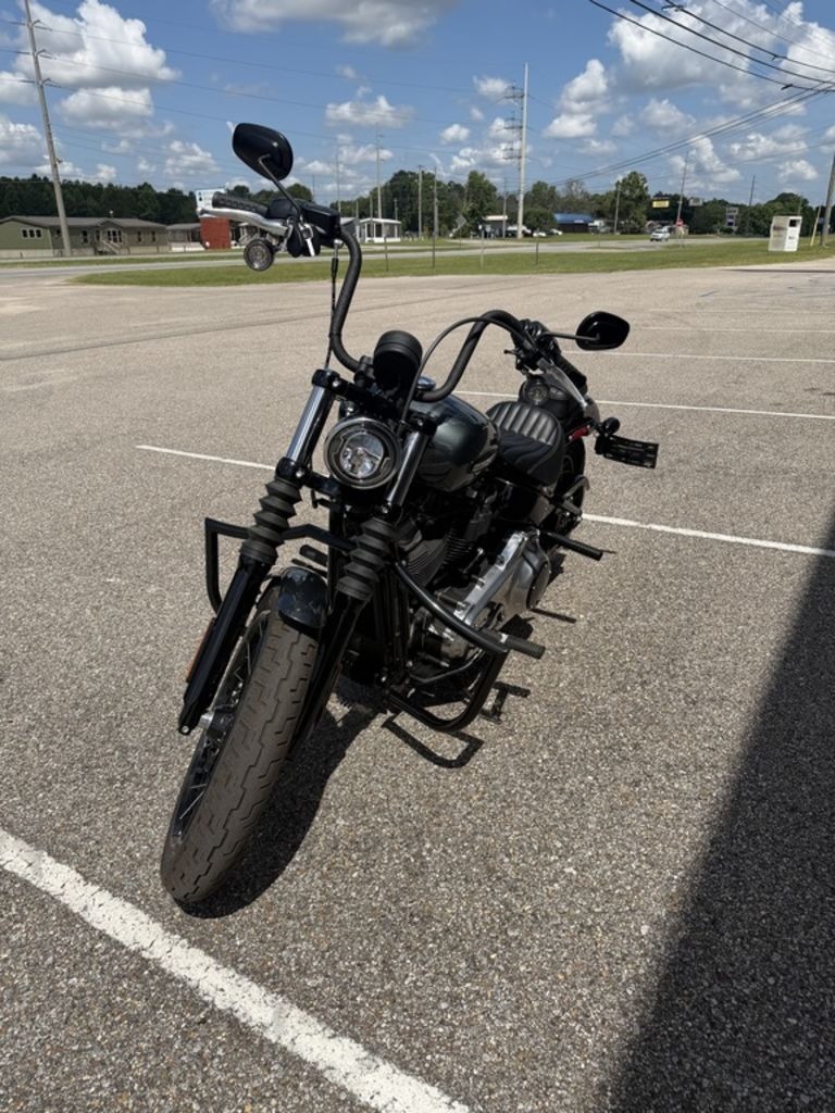 2025 Harley-Davidson Street Bob® 6