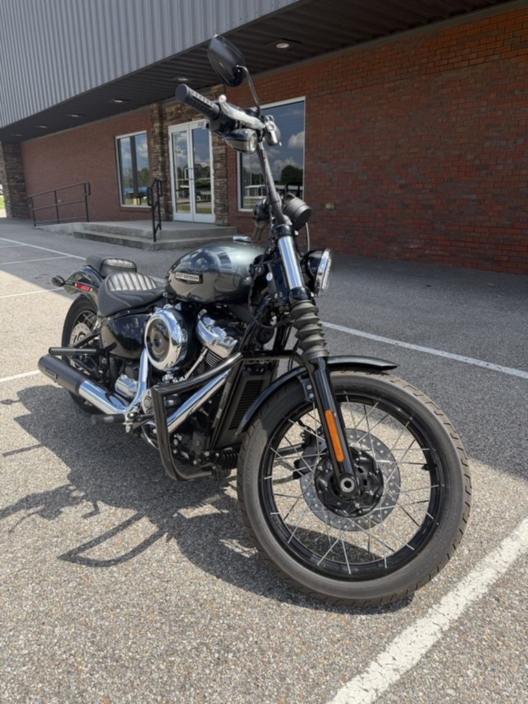 2025 Harley-Davidson Street Bob® 8