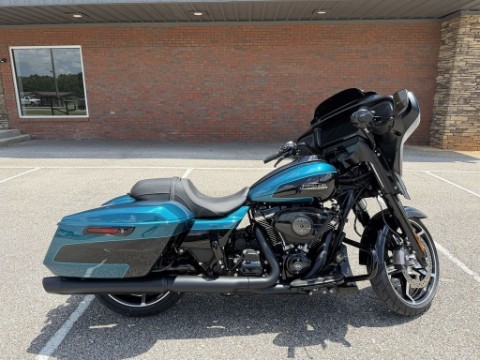 2026 Harley-Davidson Street Glide — photo 1 of 21