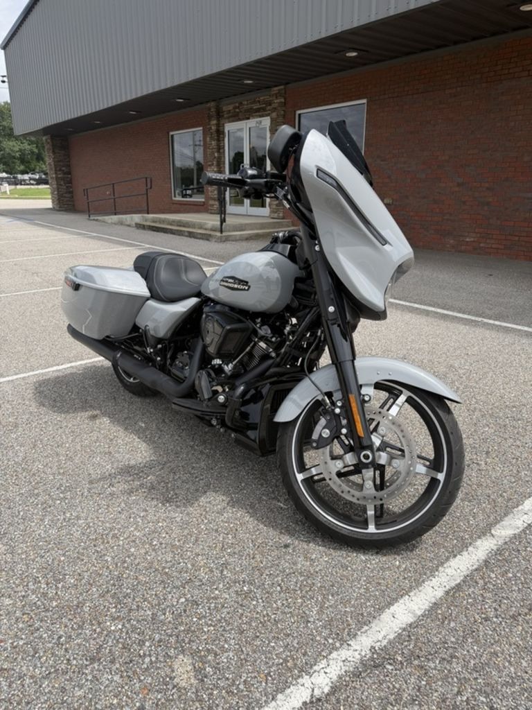 2024 Harley-Davidson Street Glide® 7