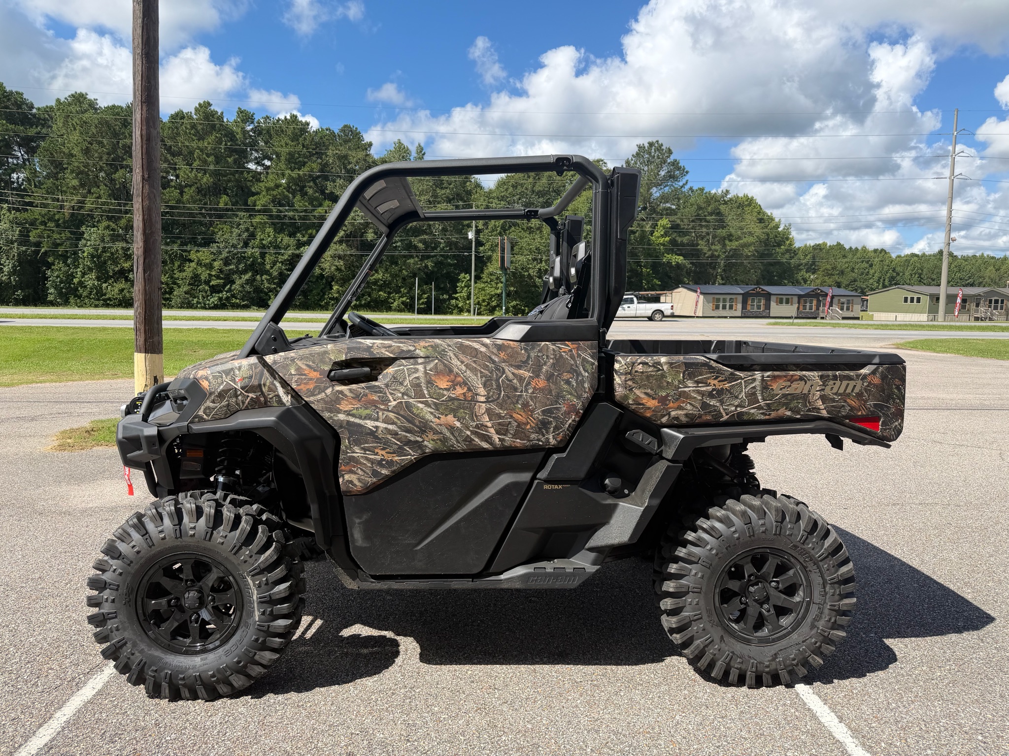 2026 Can-Am™ Defender X MR HD11 with Half-Doors 5