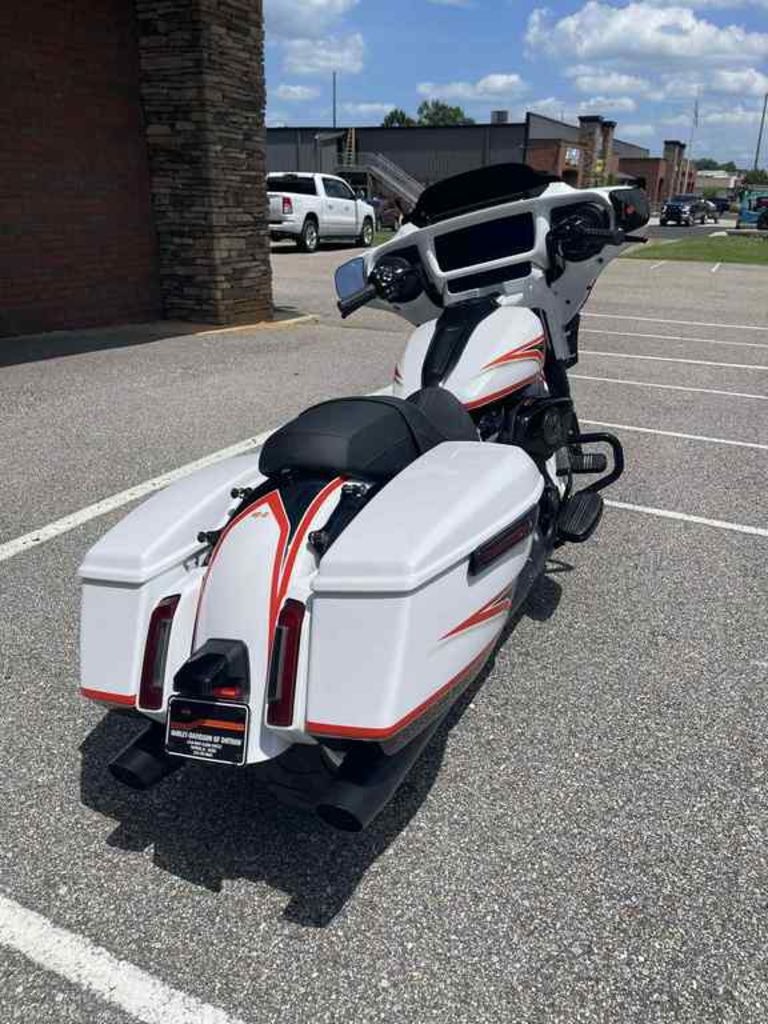 2024 Harley-Davidson Street Glide® 2