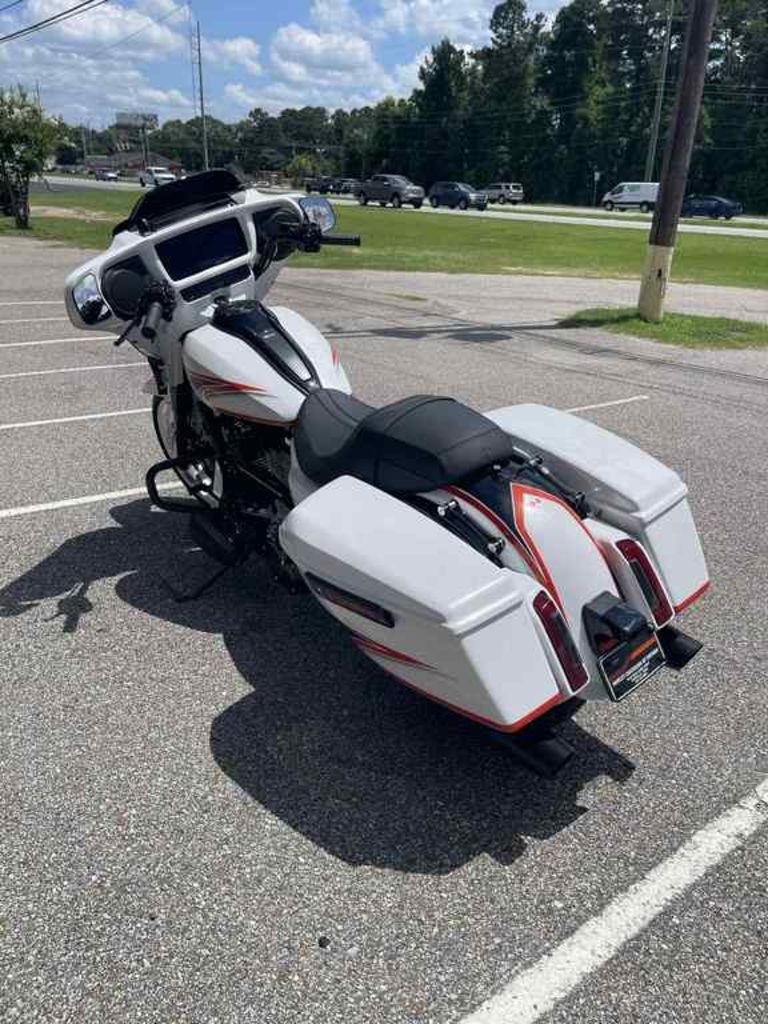 2024 Harley-Davidson Street Glide® 4