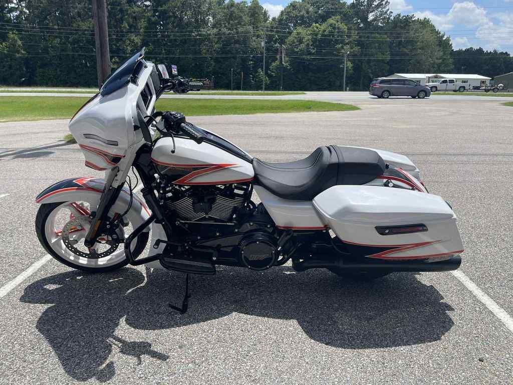 2024 Harley-Davidson Street Glide® 5