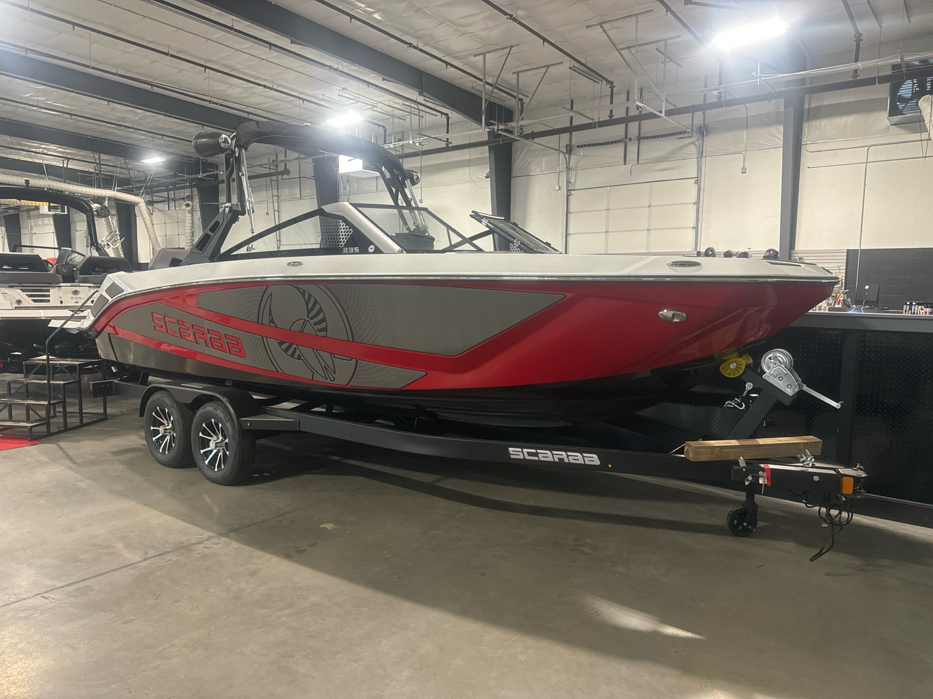 Feeff New 2025 Scarab 235 LX, Lebanon TN | Specs, Price, Photos | BLACK ...
