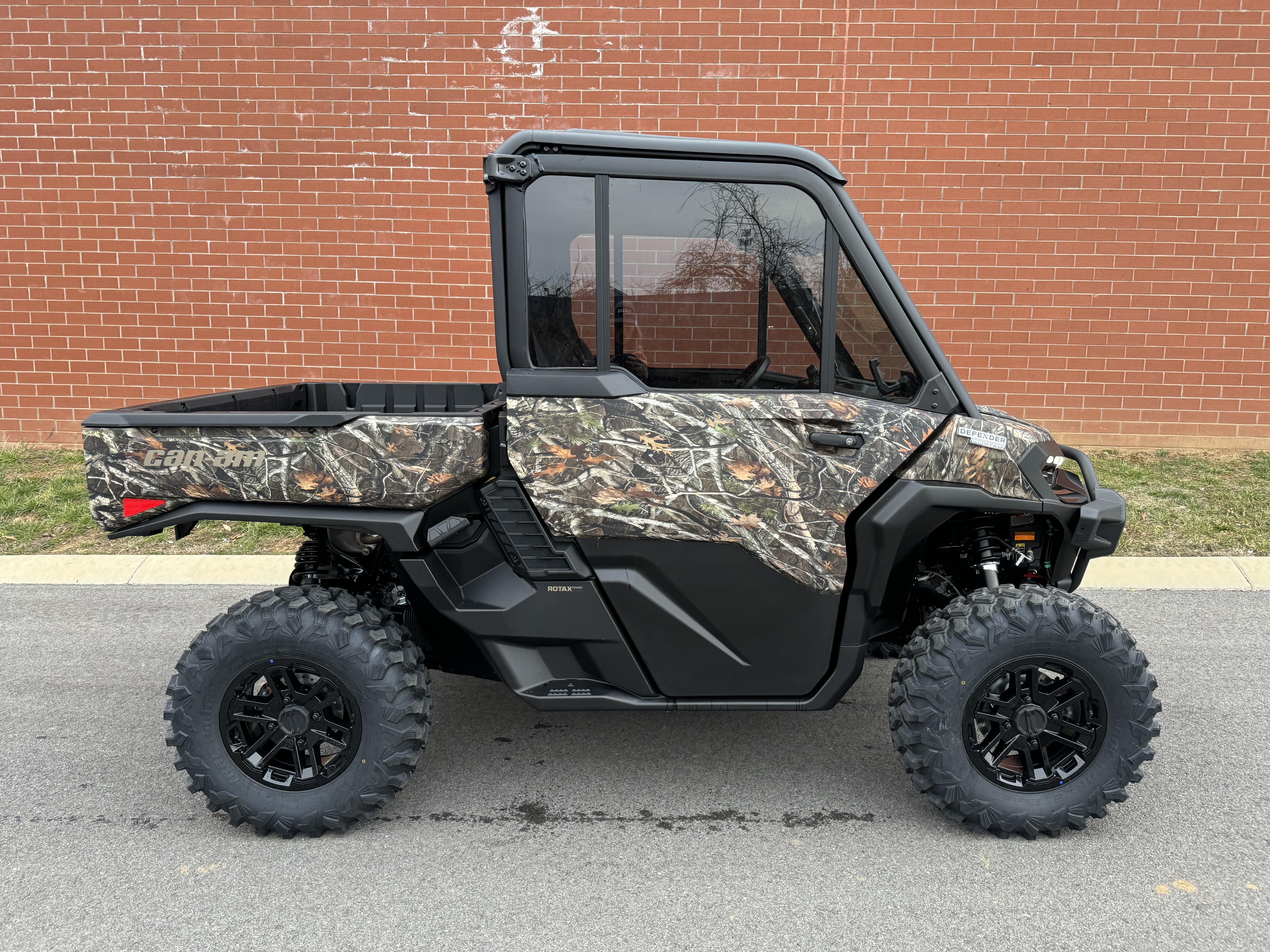 2026 Can-Am Defender Limited HD11