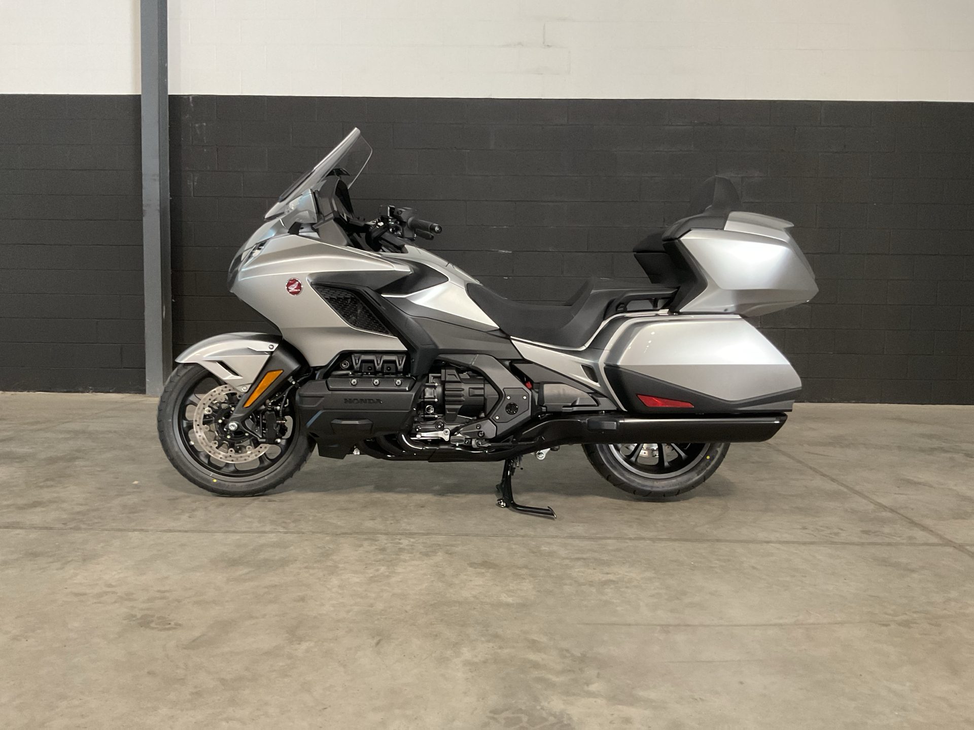 2025 Honda Gold Wing Tour Automatic DCT 3