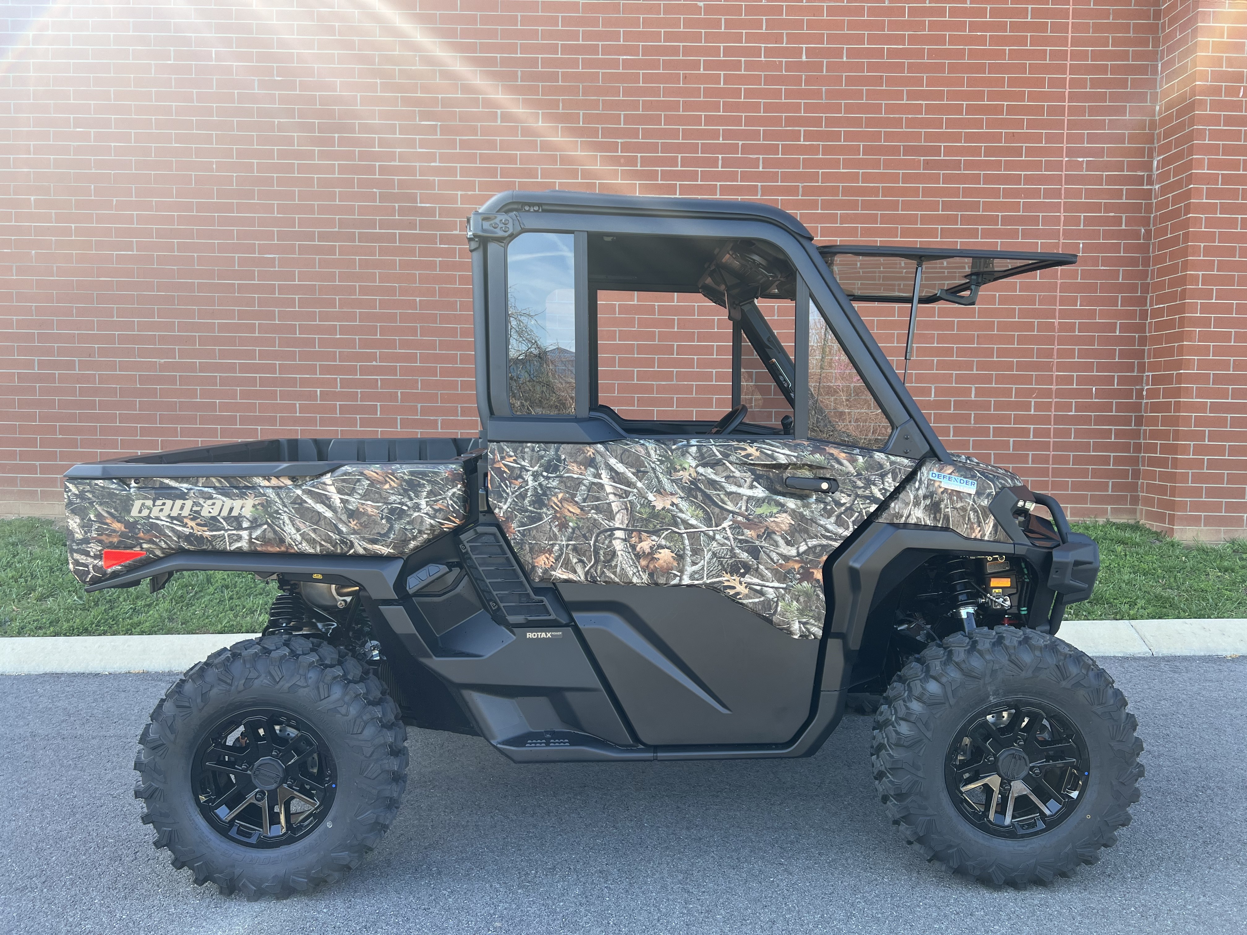 2026 Can-Am Defender Limited HD11