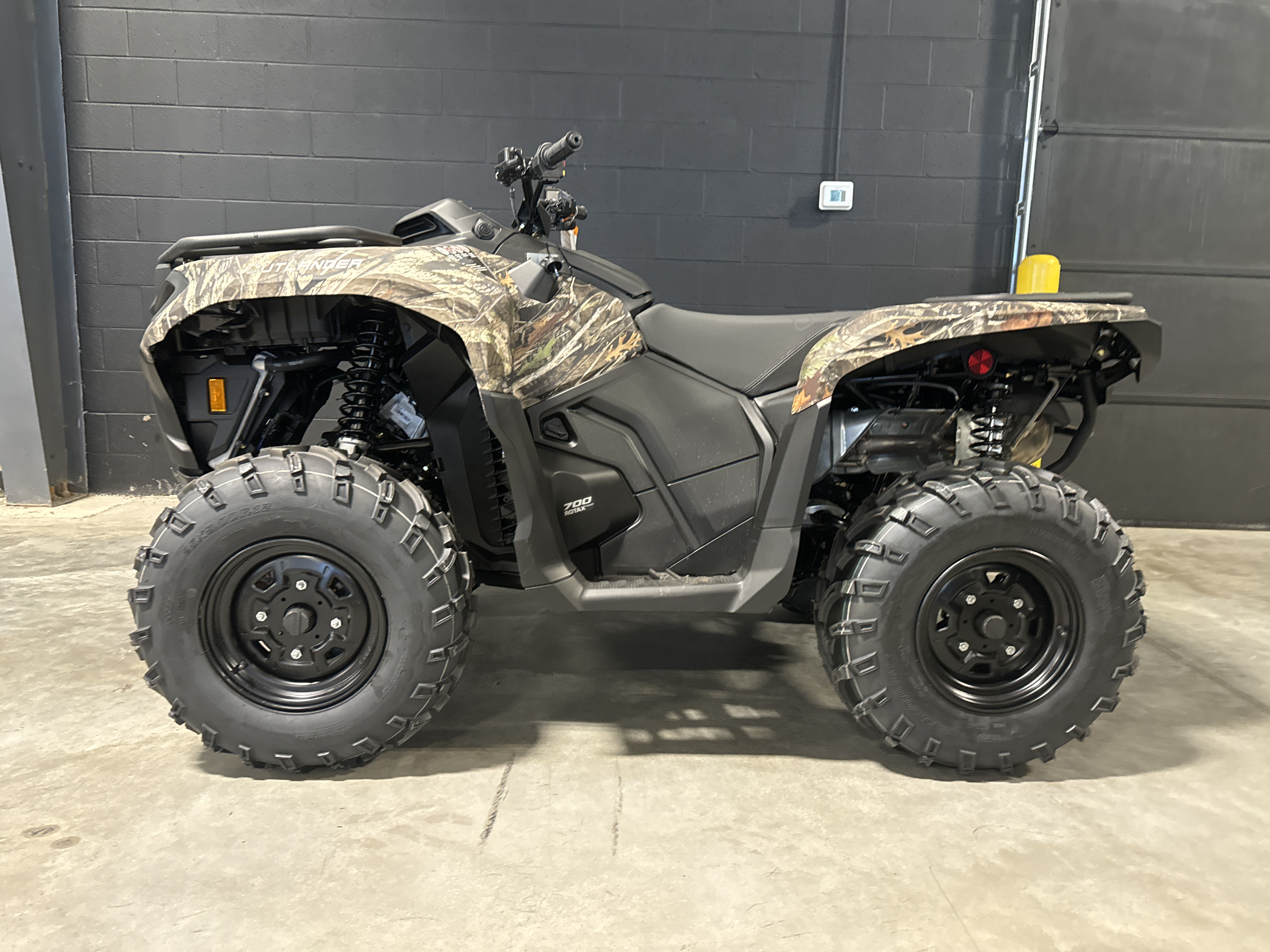 2026 Can-Am Outlander DPS 700