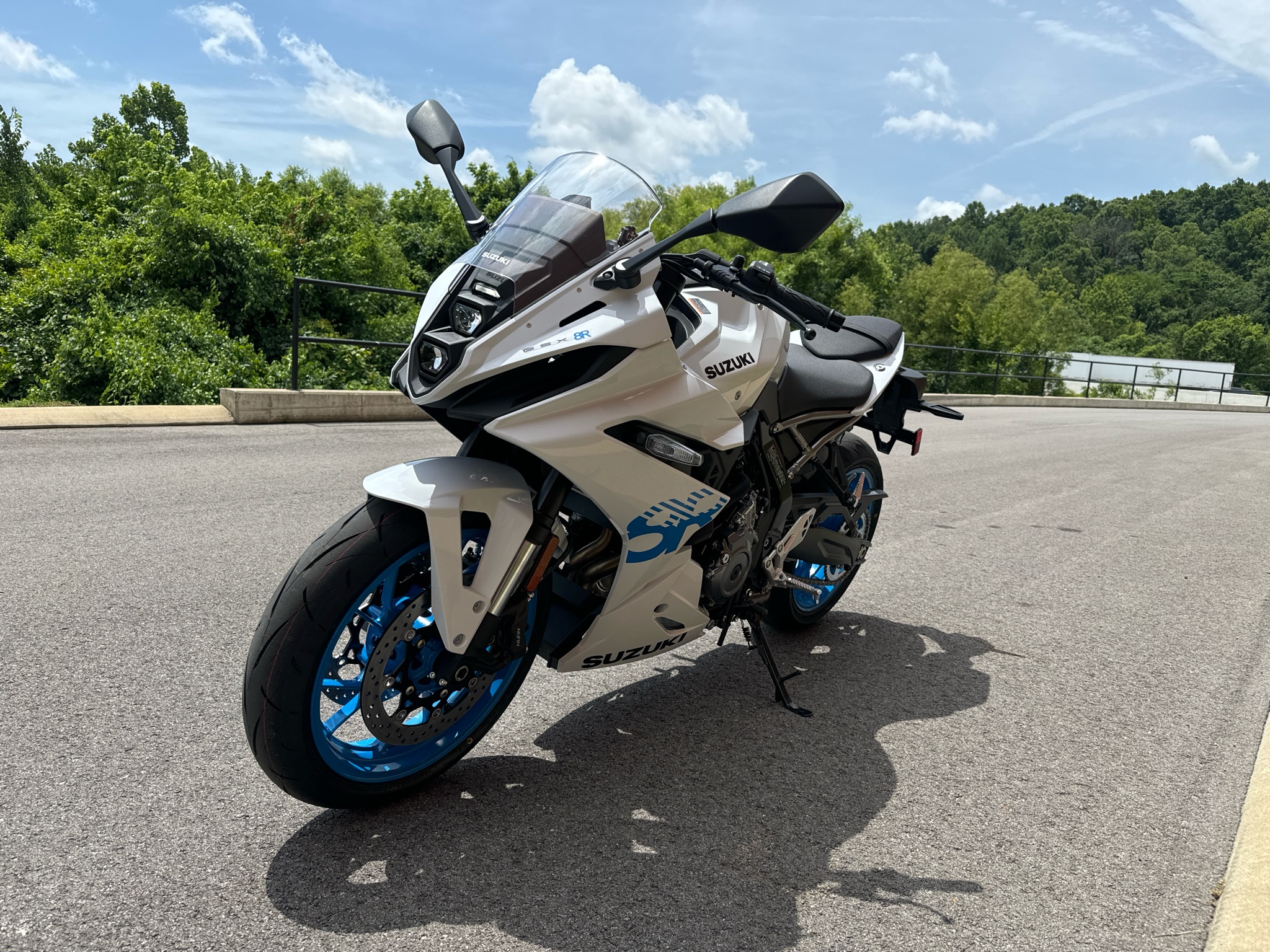 2026 Suzuki GSX-8R 3