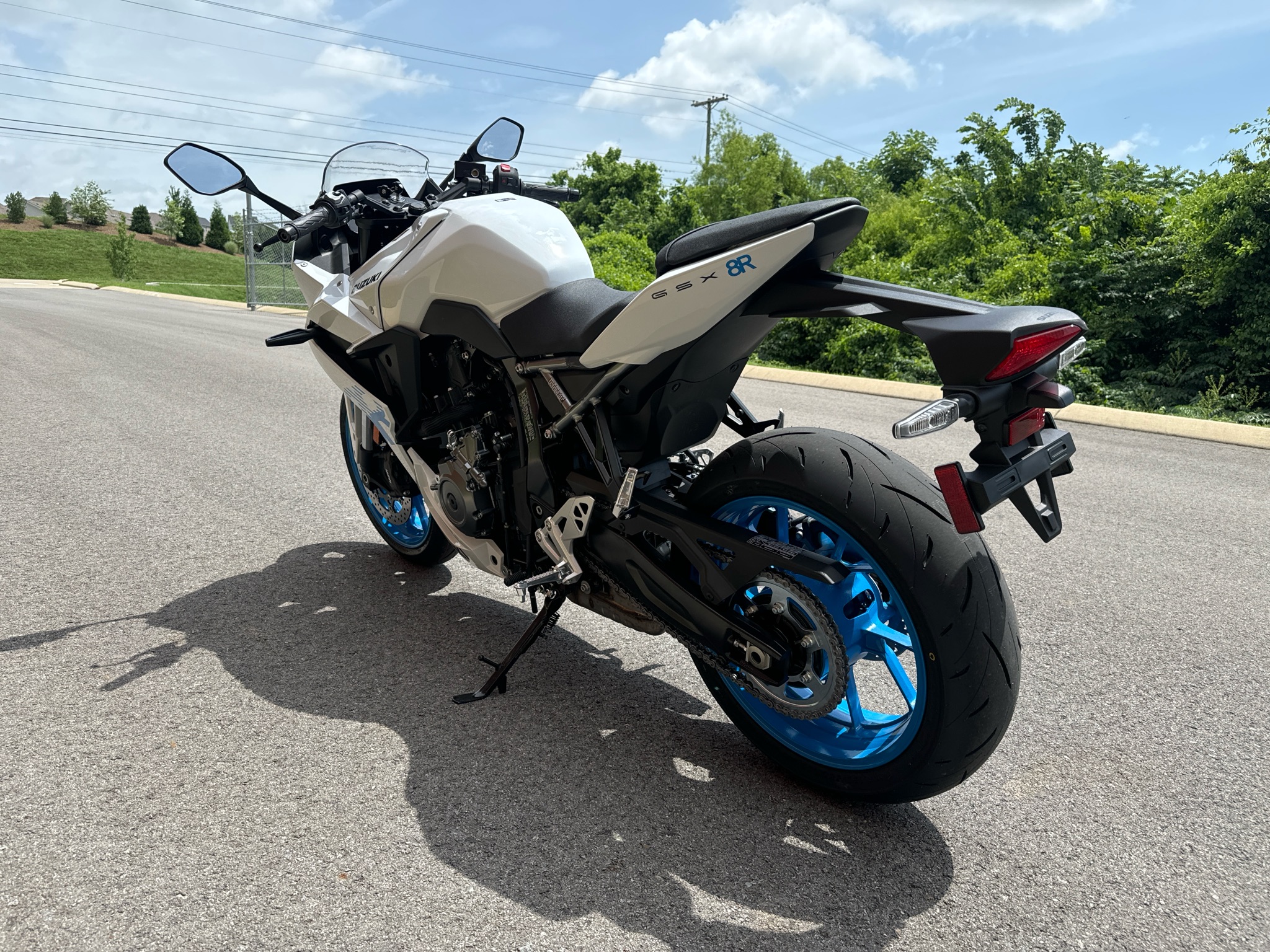2026 Suzuki GSX-8R 4