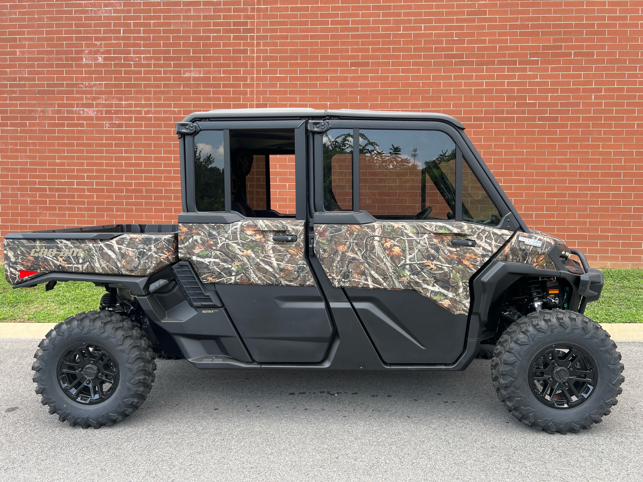 2026 Can-Am Defender MAX Limited HD11