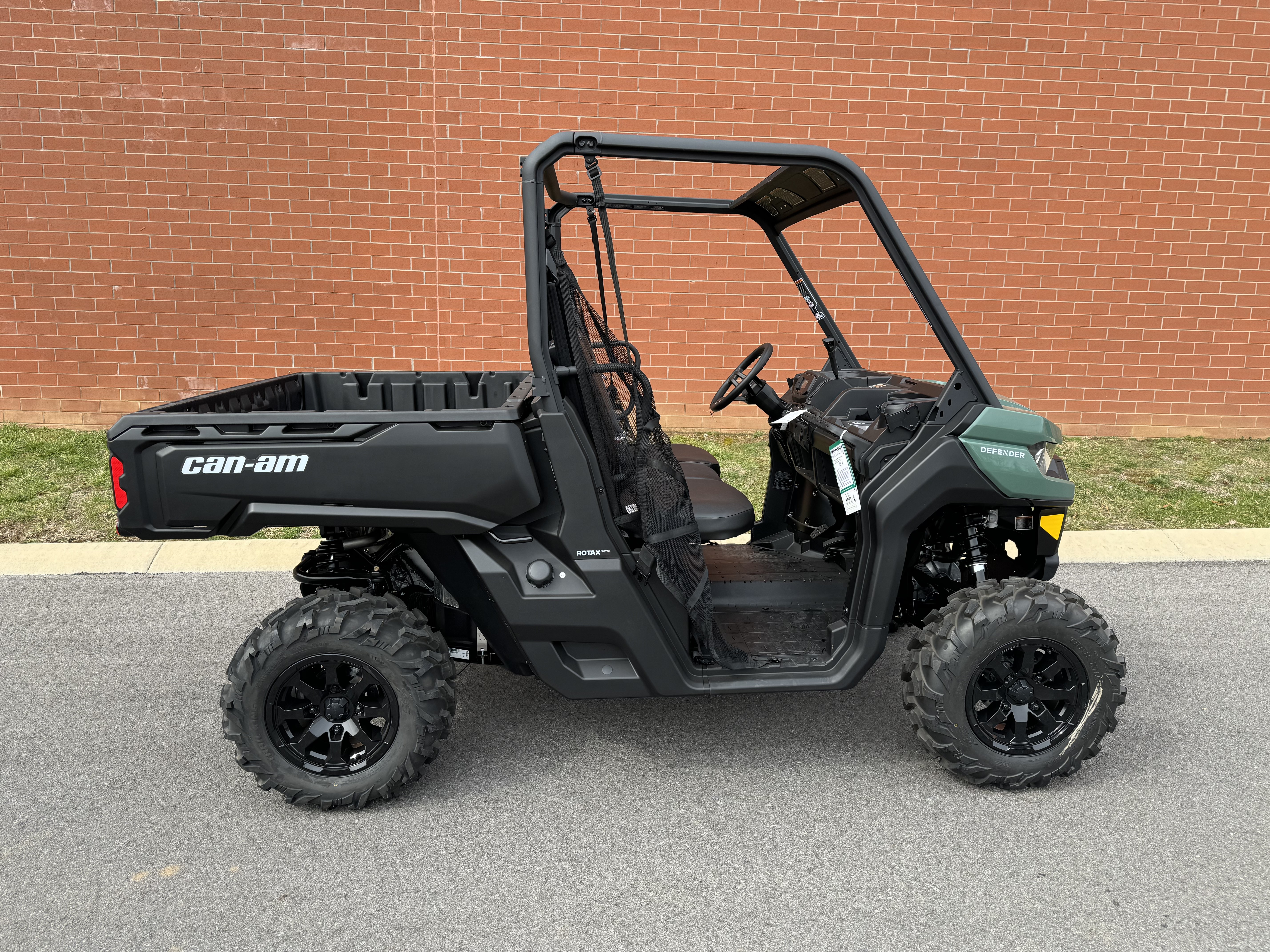2026 Can-Am Defender DPS HD10