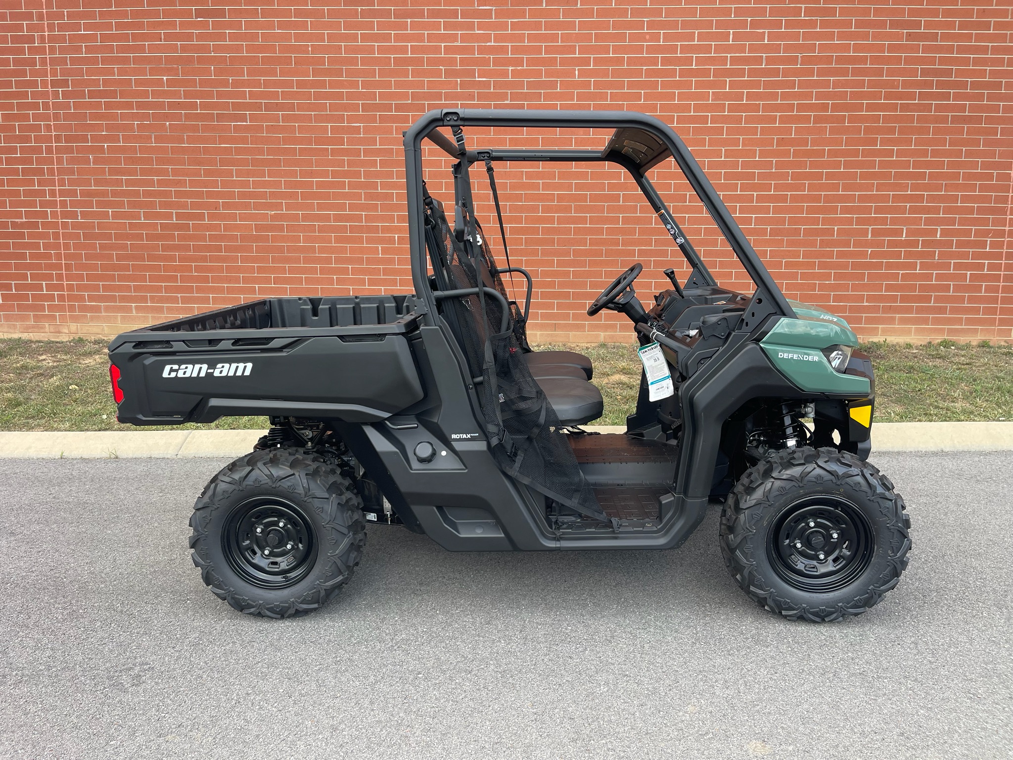 2026 Can-Am Defender HD7