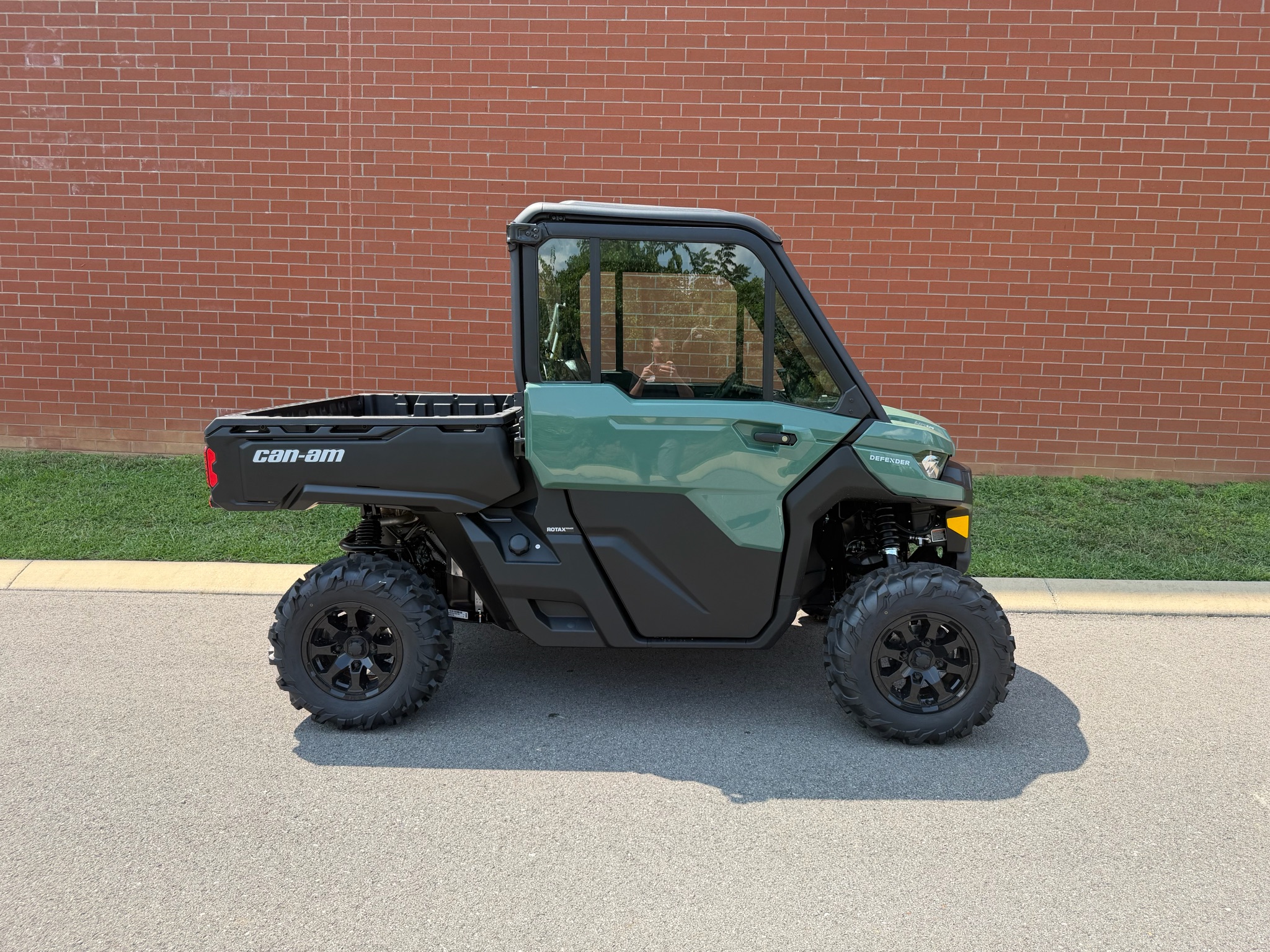 2026 Can-Am Defender DPS CAB HD10