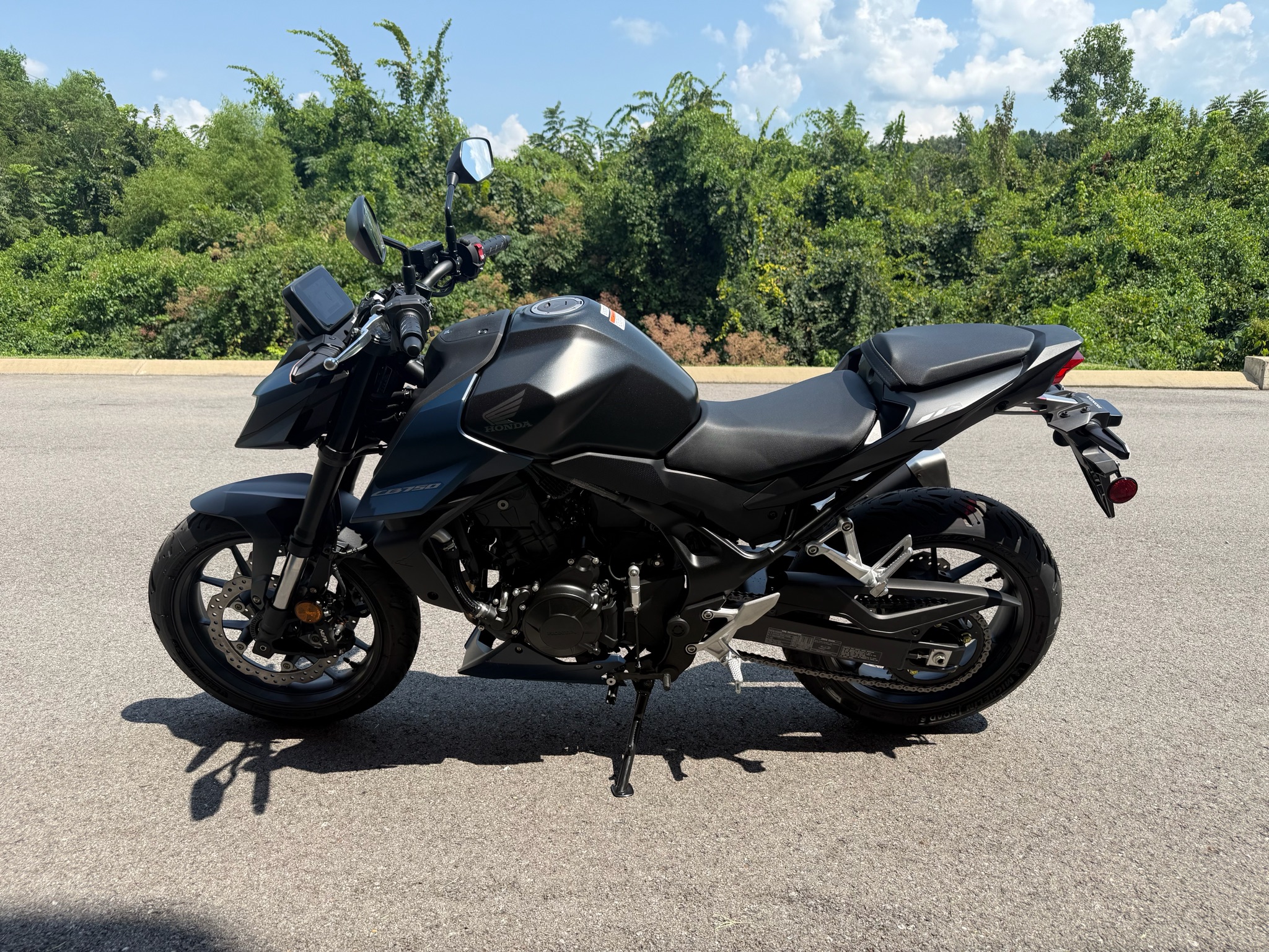 2026 Honda CB750 Hornet E-Clutch 3