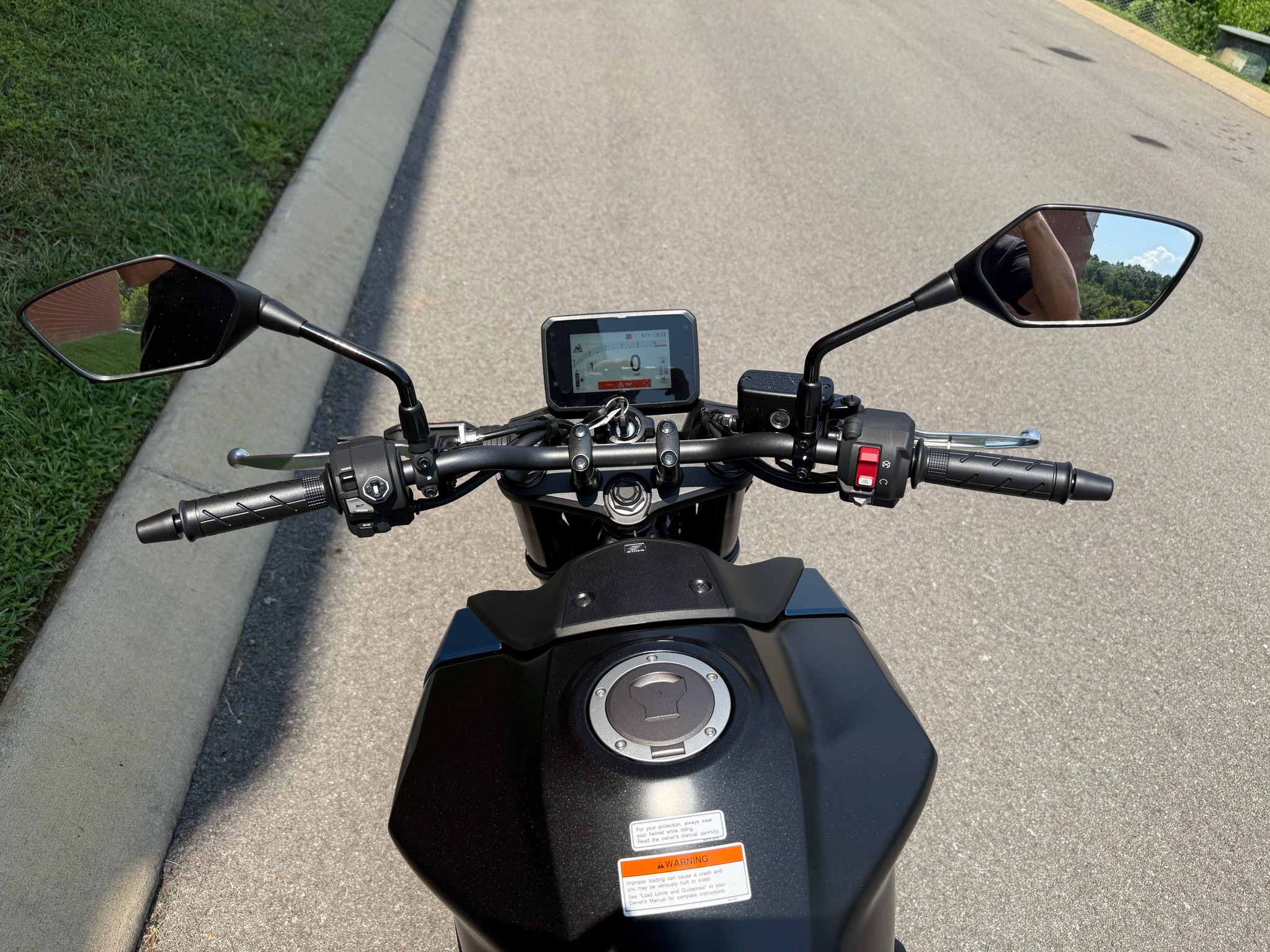 2026 Honda CB750 Hornet E-Clutch 5