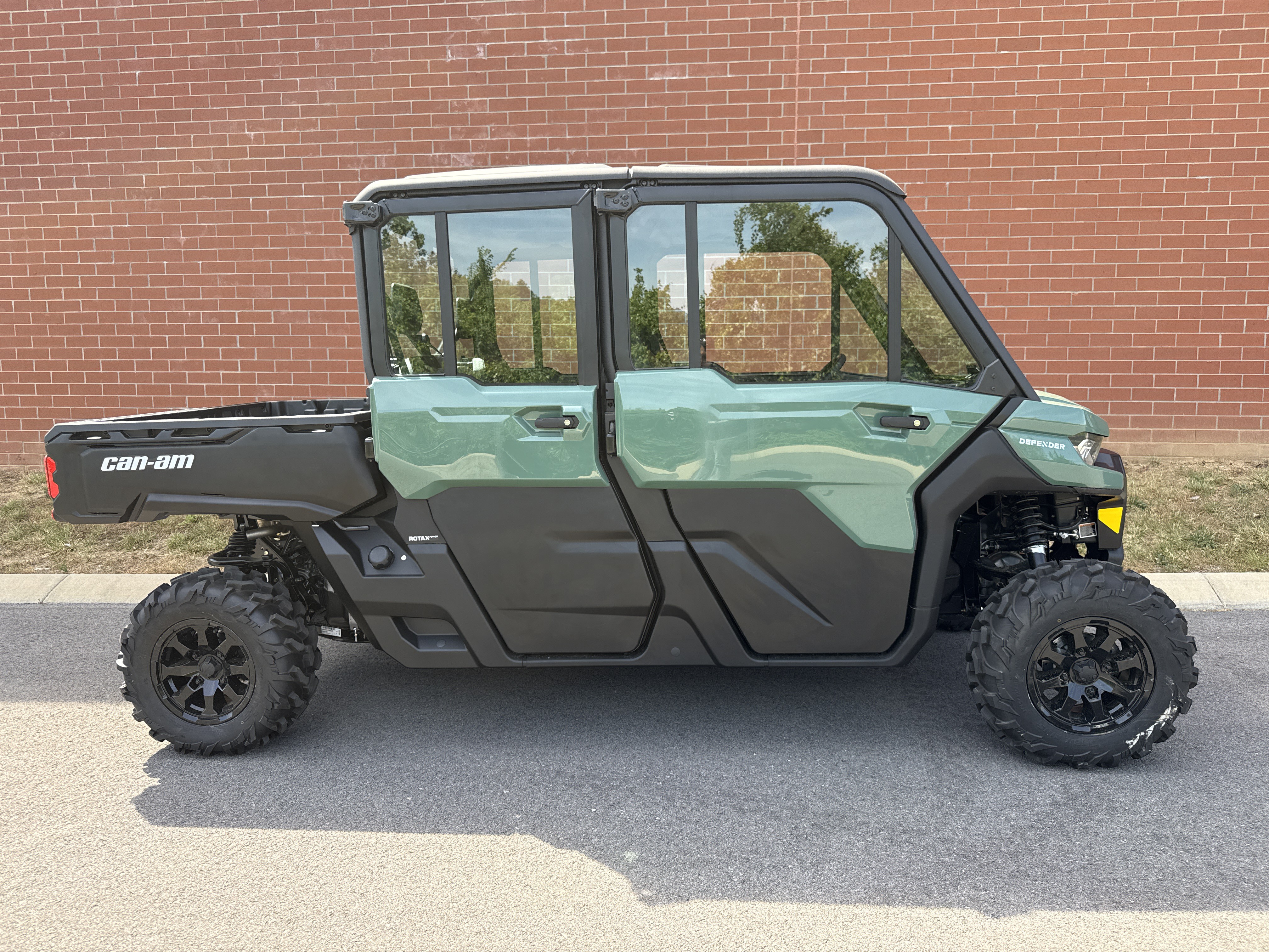 2026 Can-Am Defender MAX DPS CAB HD10