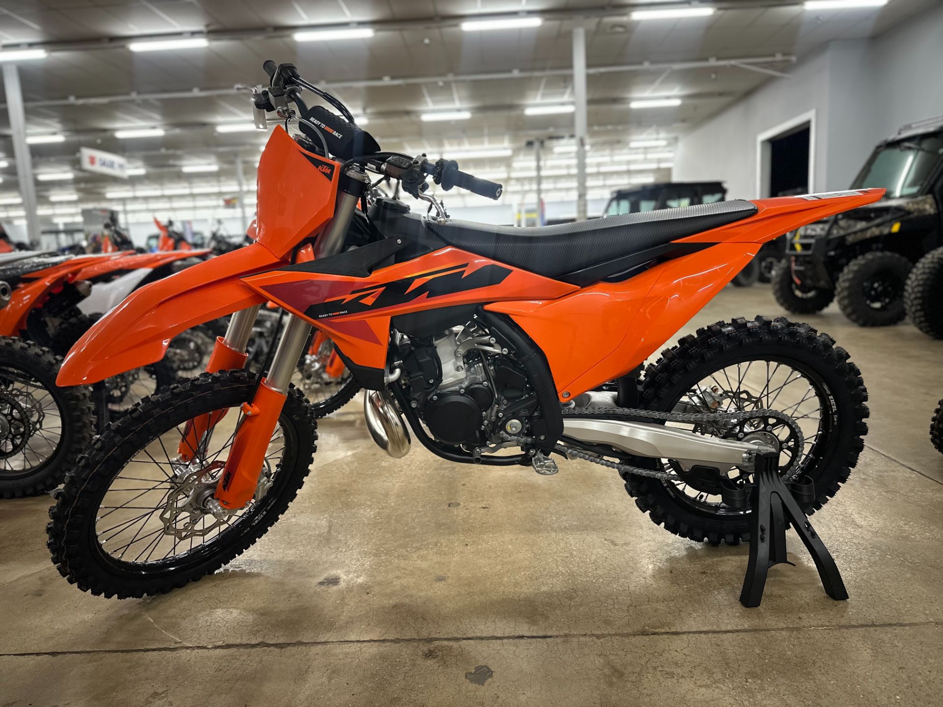 2025 KTM 300 SX in Columbia, Tennessee - Photo 2