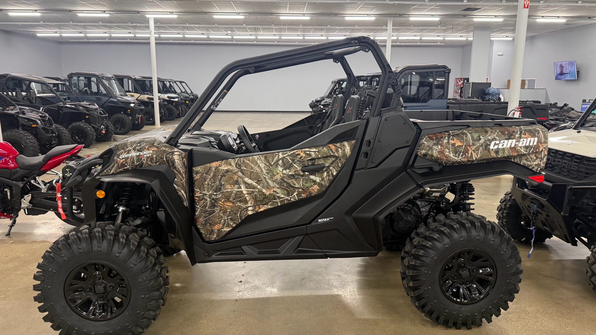 2026 Can-Am Commander X MR