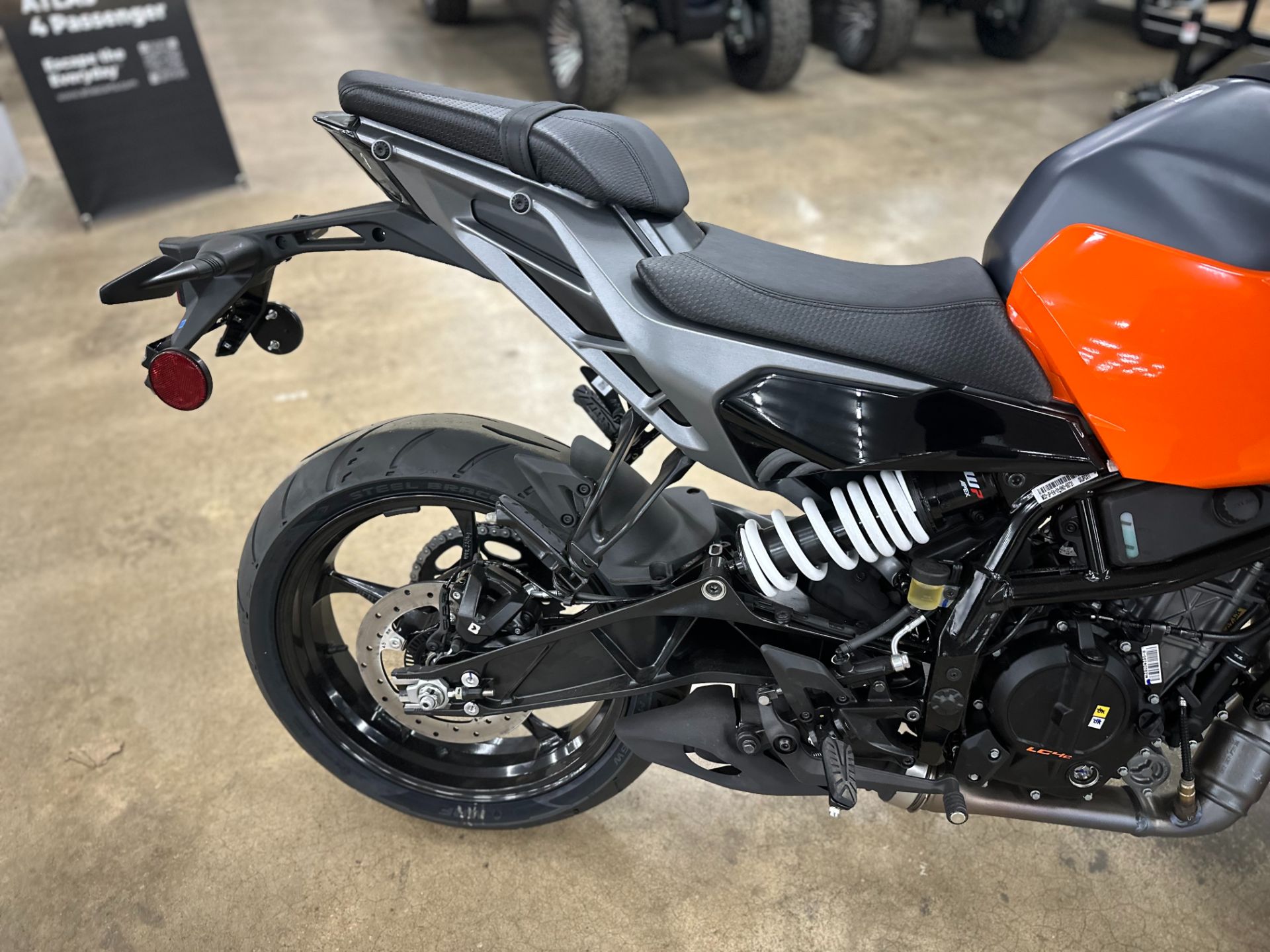 2024 KTM 250 Duke in Columbia, Tennessee - Photo 6