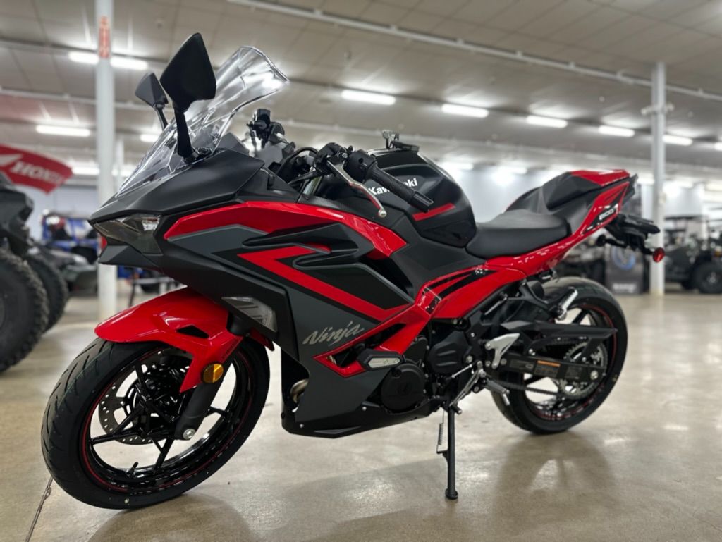 2025 Kawasaki Ninja 500 ABS in Columbia, Tennessee - Photo 3