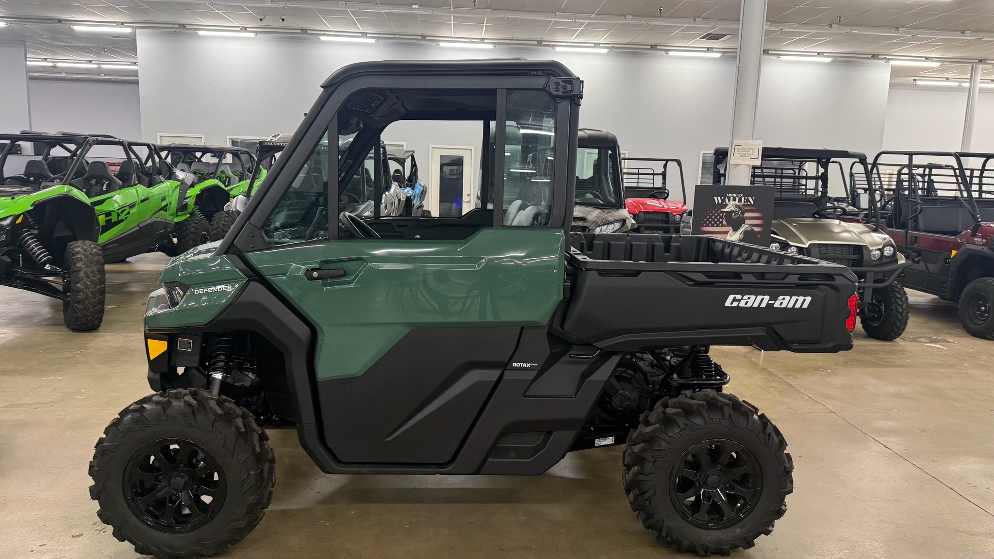 2026 Can-Am Defender DPS CAB HD10