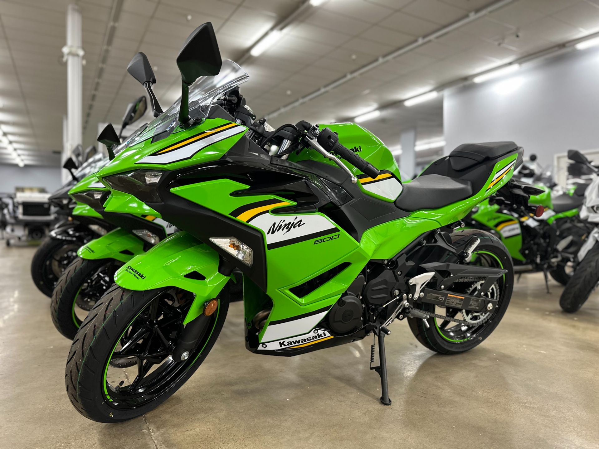 2025 Kawasaki Ninja 500 KRT Edition in Columbia, Tennessee - Photo 4