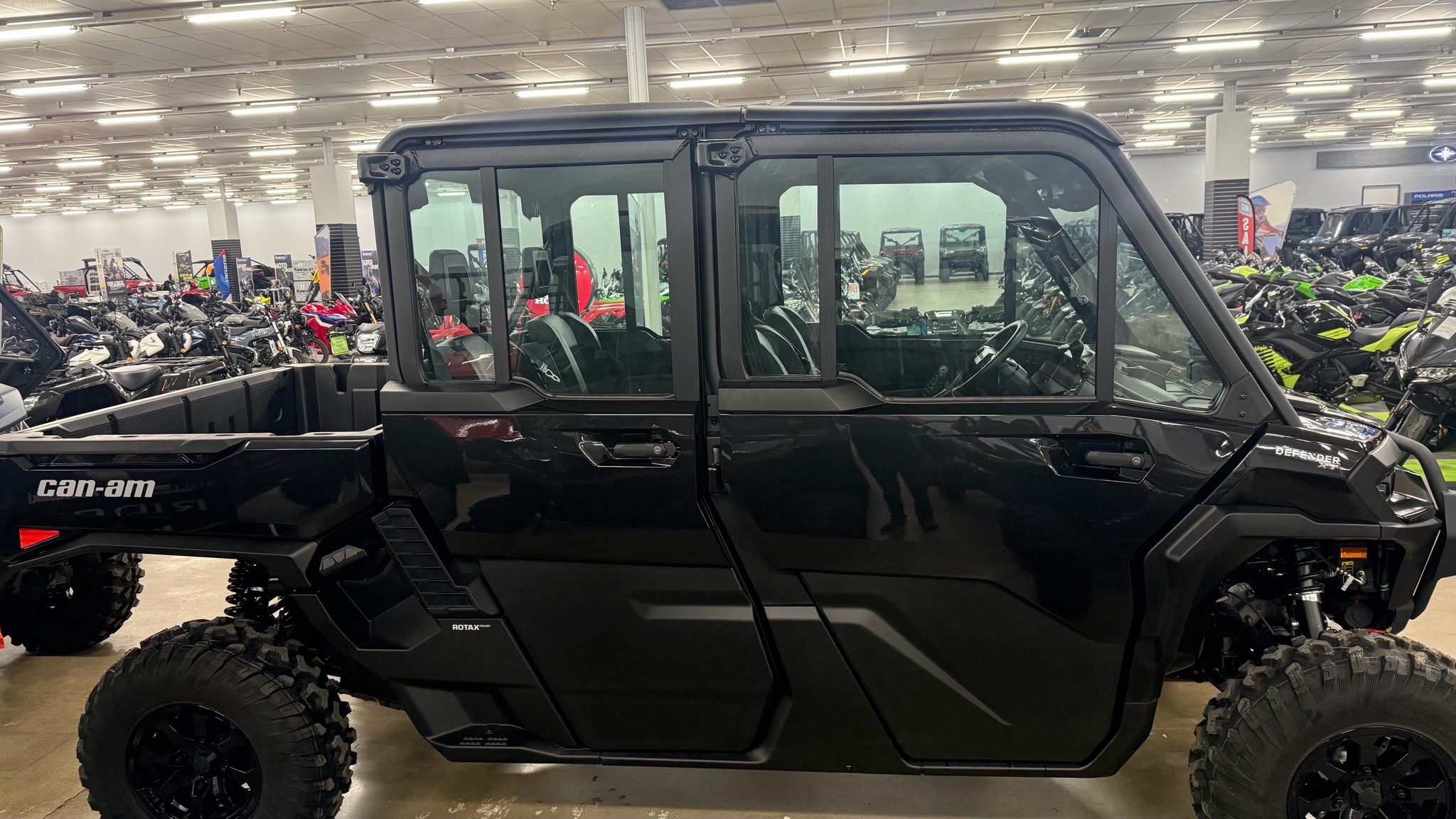 2026 Can-Am Defender MAX XT CAB HD11