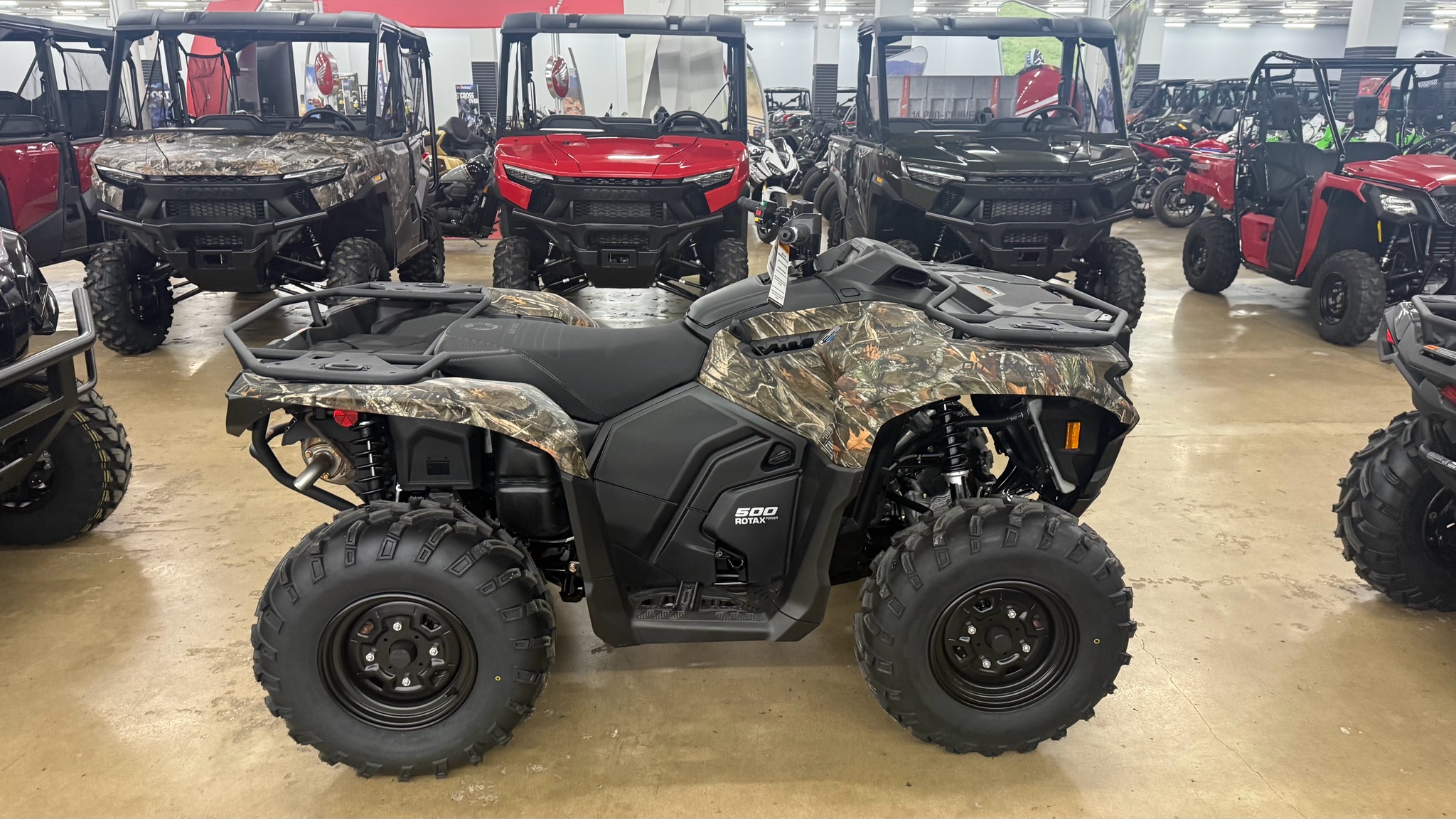 2026 Can-Am™ Outlander DPS 500 1
